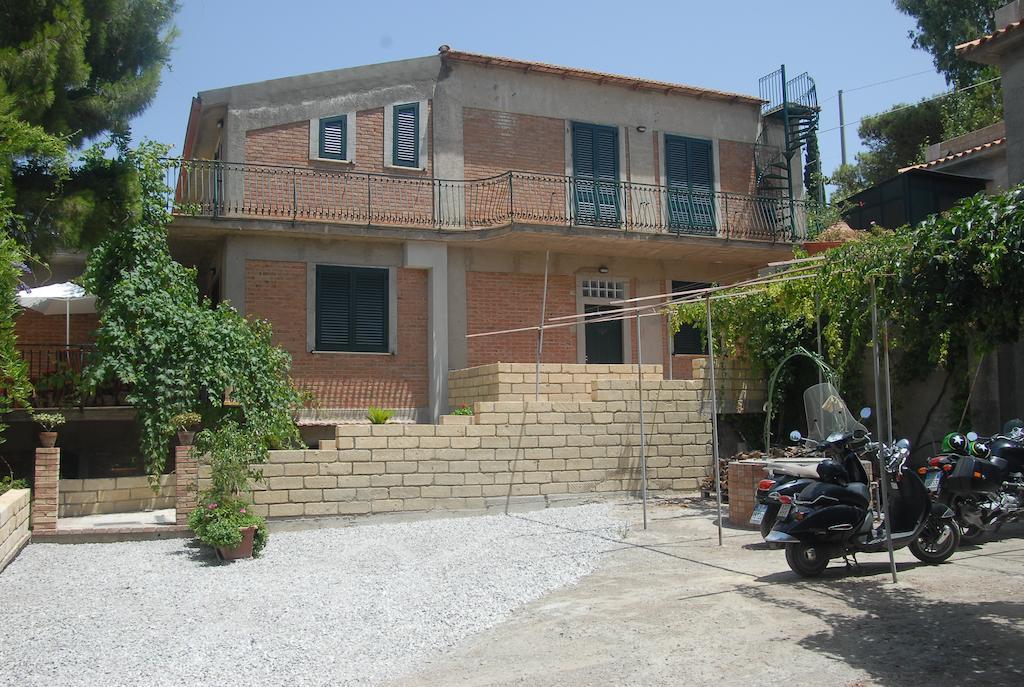 B&B Villa Zia Febronia Patti Εξωτερικό φωτογραφία