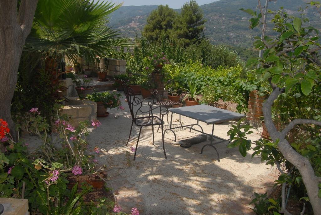 B&B Villa Zia Febronia Patti Εξωτερικό φωτογραφία