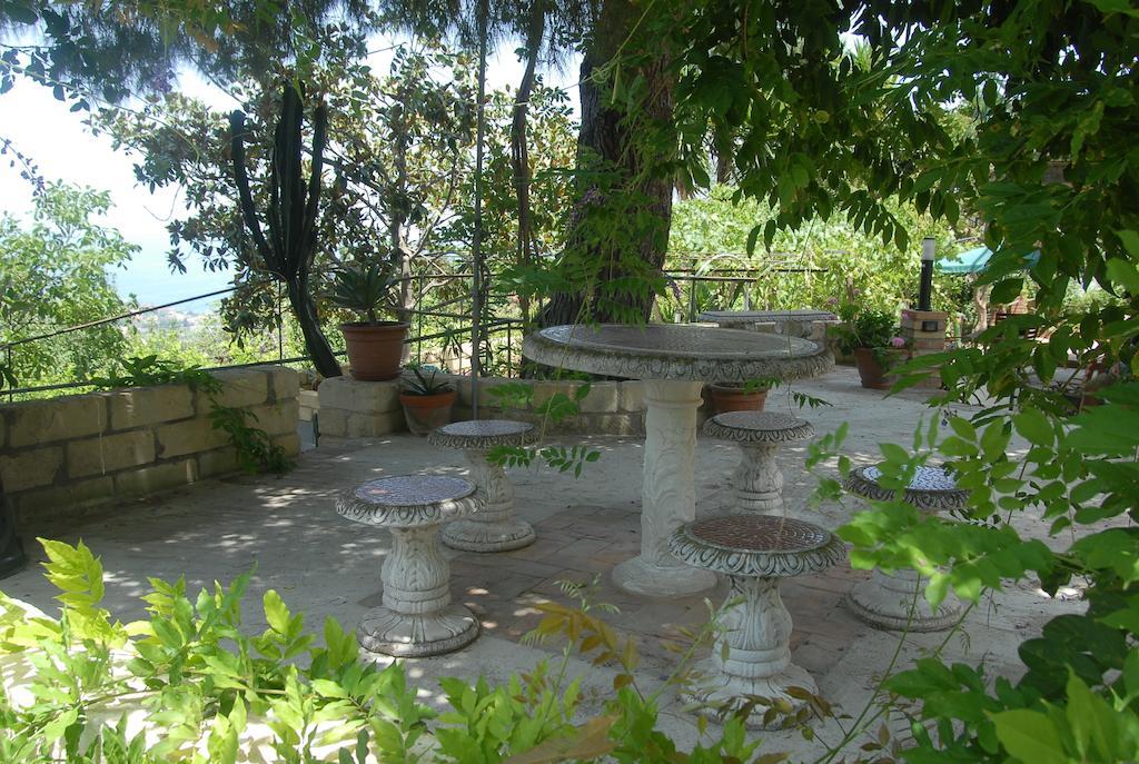 B&B Villa Zia Febronia Patti Εξωτερικό φωτογραφία